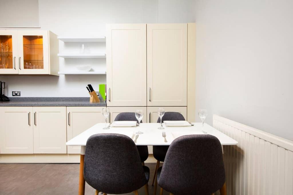 Clifton Spacious 3 Bed Apt&Parking-Simply Check In Bristol Exterior foto